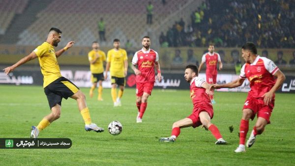 گزارش ویژه سپاهان علیه استقلال و پرسپولیس؛ فقط زرد طلایی