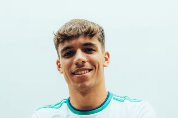  هافبک الاهلی در فکر بازگشت به لالیگا