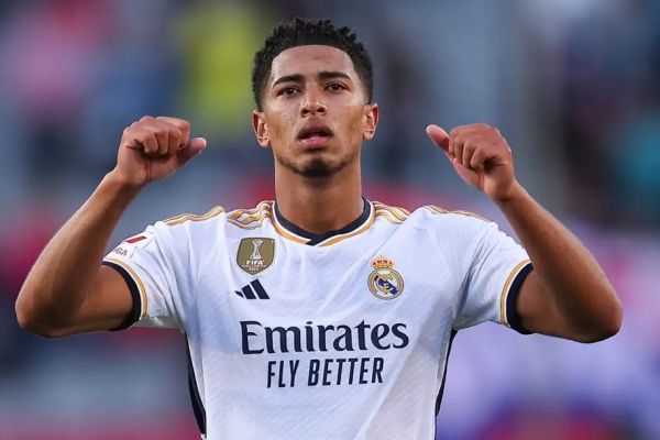 اسطوره بارسلونا شایستگی بلینگام برای جایزه پسر طلایی را زیر سوال برد