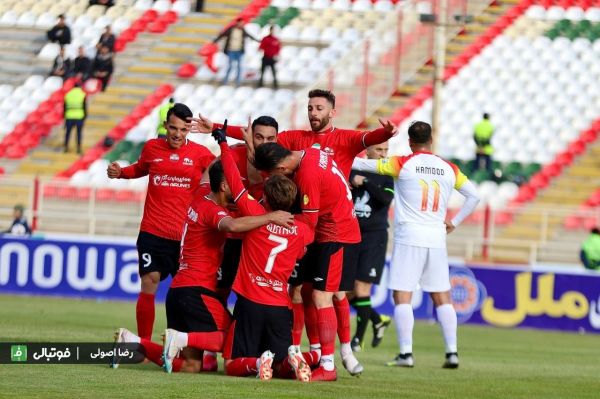  تراکتور دو - فولاد صفر  برد کاملا قابل پیش‌بینی تی‌تی‌ها  فولاد مثل آب خوردن خم می‌شود