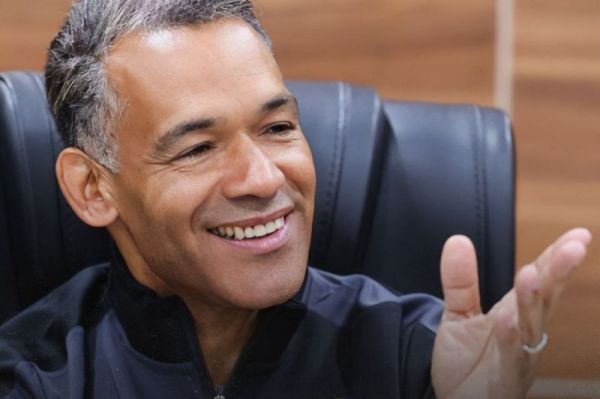 مورایس برای اولین بار ترکیب سپاهان کامل است تصمیمات AFC را درک نمیکنم