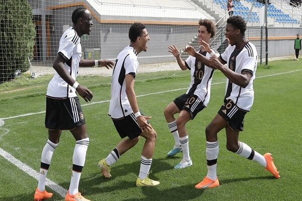  جام جهانی زیر ۱۷ سال  پیروزی نوجوانان آلمان در ضربات پنالتی  آرژانتین از رسیدن به فینال بازماند