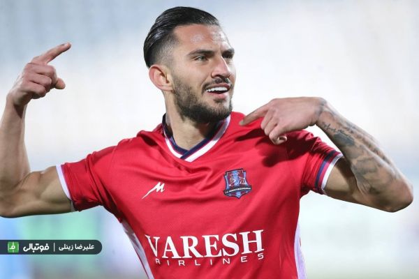  آزادی بهترین بازیکن دیدار نساجی ایران و مومبای سیتی شد