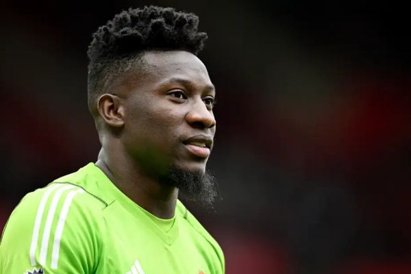 دفاع تمامقد تن هاگ از دروازهبان پراشتباه منچستریونایتد