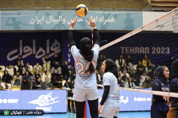 گزارش تصویری اختصاصی/ دیدار تیمهای والیبال بانوان پیکان و مهرسان