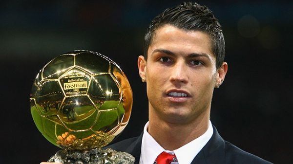 رونالدو با چه آماری اولین توپ طلای خود را به دست آورد