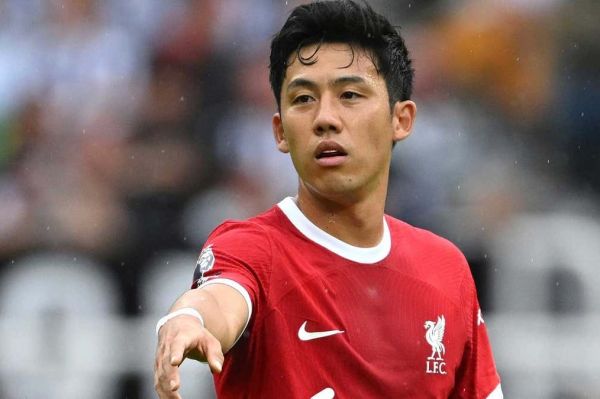 تلاش هافبک ژاپنی لیورپول برای تطبیق با فوتبال انگلیس