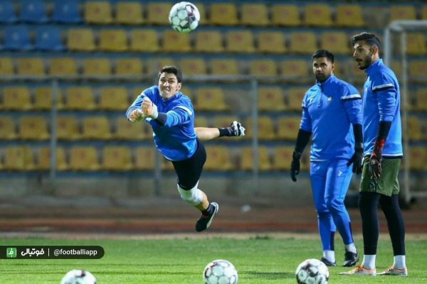 اخباری - تراکتور؛ مقابل هم پس از شش سال و اندی