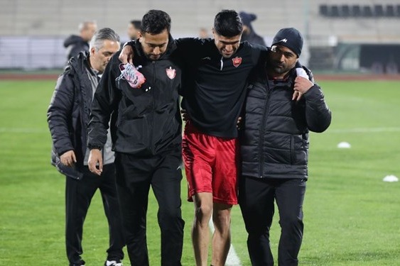 آخرین تمرین پرسپولیس پیش از بازی الدحیل مصدومیت نگران کننده یک بازیکن و کنایه بیرانوند به آلودگی هوا