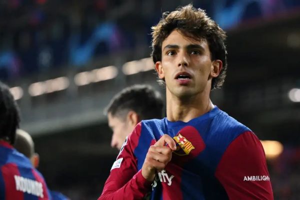 خشمگین شدن هواداران اتلتیکو مادرید از دست بازیکن خیانتکار بارسلونا