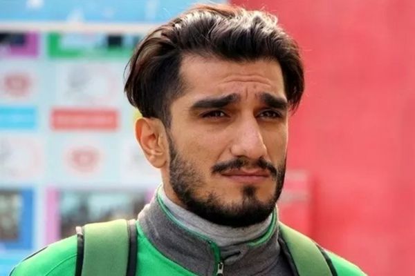  کاپیتان سابق پرسپولیس  هوادار واقعی باشید   عکس