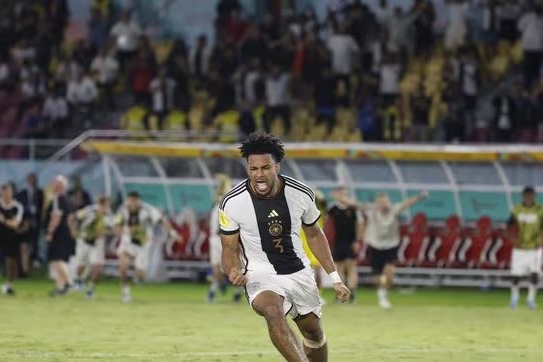  بارسلونا به دنبال خرید دفاع چپ 18 ساله لیبایی-آلمانی