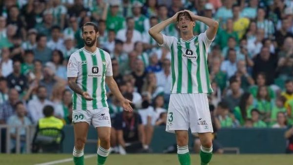 بازیکن سابق بارسلونا در یکقدمی رفتن به میلان