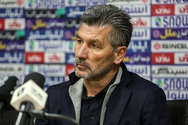  اوزونیدیس  گل‌گهر تیمی نیست که «بِکِش زیرش» بازی کند  تراکتور نیمه اول بهتر بازی کرد