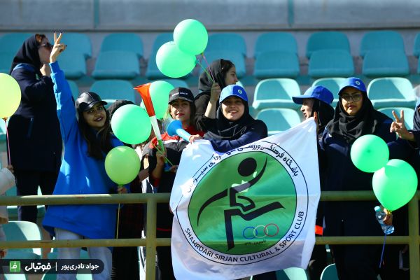 گزارش تصویری اختصاصی/ دیدار تیمهای فوتبال بانوان خاتون بم و شهرداری سیرجان