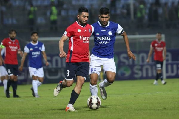  گزارش تصویری  دیدار تیمهای نساجی و استقلال خوزستان