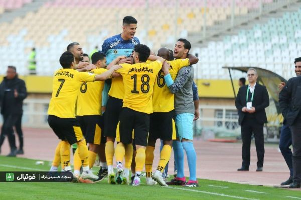 کنایه غیرمستقیم دوباره پرسپولیس و تراکتور به سپاهان