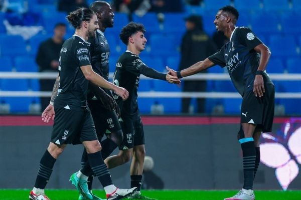 الهلال، تنها تیم بدون شکست در لیگ عربستان عکس