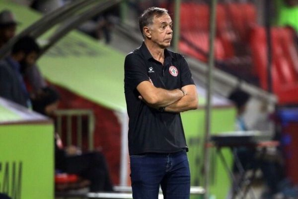 کنارهگیری سرمربی لبنان یک ماه قبل از جام ملتهای آسیا