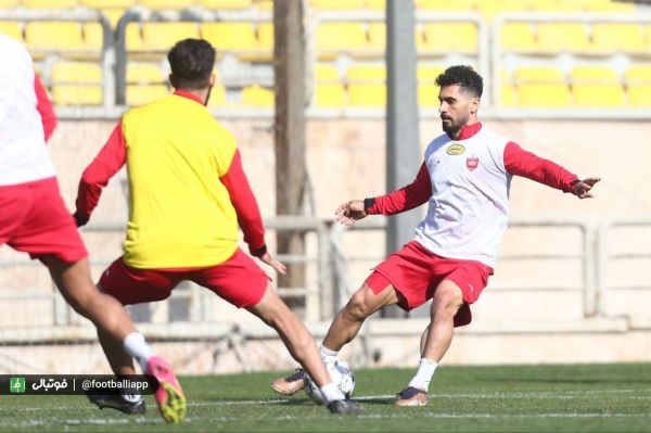 گزارش تمرین پرسپولیس بازگشت عالیشاه به تمرینات گروهی ریکاوری سرخپوشان در حضور یک مهمان ویژه +عکس