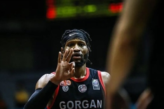 بازیکن آمریکایی شهرداری گرگان به مهرام پیوست