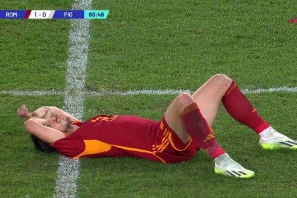 تماس نایب رئیس فدراسیون با سردار آزمون