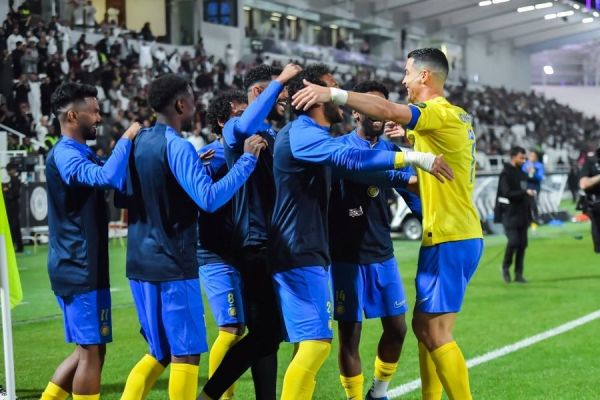 عکسی جالب از خوشحالی رونالدو با نیمکتنشینهای النصر