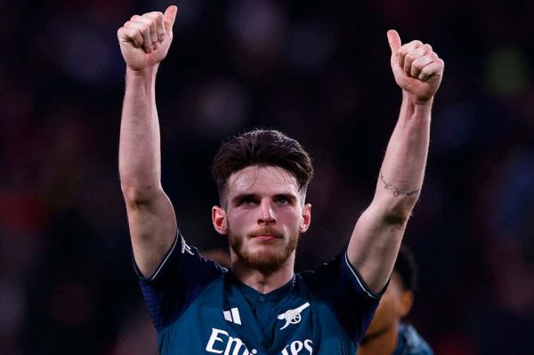  چرا آرتتا از دکلان رایس در خط دفاعی بازی گرفت