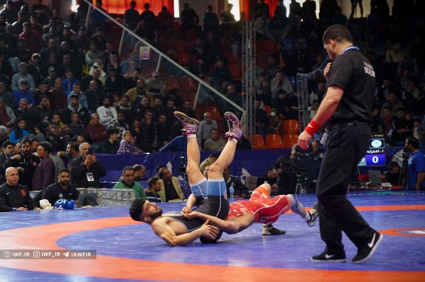 کشتی آزاد بزرگسالان قهرمانی کشور نفرات راه یافته به دیدار فینال مشخص شدند