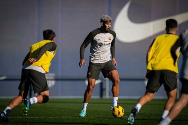  عکس؛ مدافع بارسلونا و تمرین کردن با ماسکی متفاوت