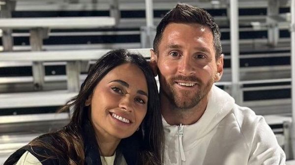  عکسی که مسی به تازگی در کنار همسرش منتشر کرد