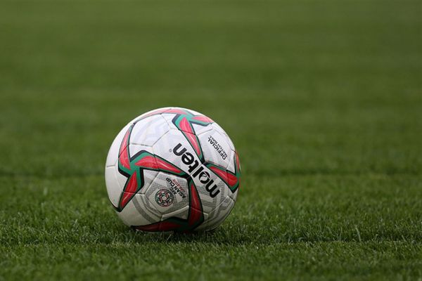 پزشک خانمی که جان یک فوتبالیست را نجات داد