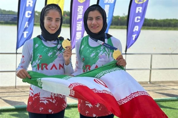  زارعی  در قایق دو نفره با هم تیمی خود خیلی خوب و هماهنگ پارو زدیم و طلایی شدیم