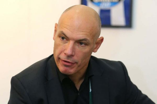  قضاوت داوران پر اشتباه لیگ انگلیس در کشورهای دیگر آزاد است