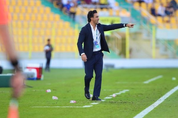 اعتراض های فرهاد مجیدی کار دستش داد اخراج با کارت قرمز