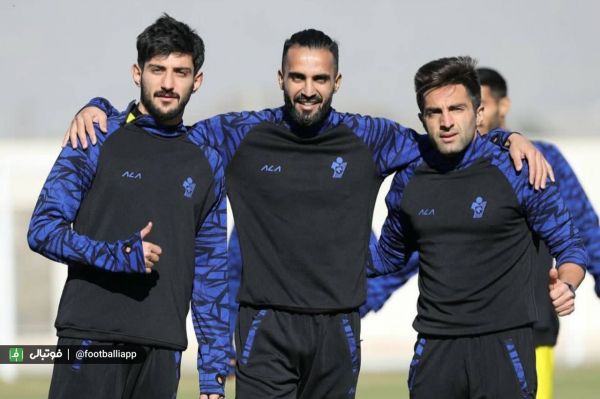  سه تراکتوری، تشنه درخشش علیه تیم خمز