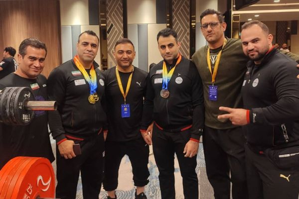پاورلیفتینگ قهرمانی آسیا علیرضا رضایی بر بام قاره کهن ایستاد