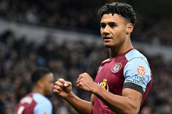  علت شادی گل عجیب اولی واتکینز مقابل برنتفورد