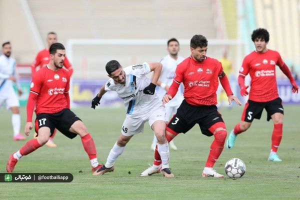  سبقت تراکتور از پیکان با سه تلفات  کارت زرد شجاع بخشیده می‌شود