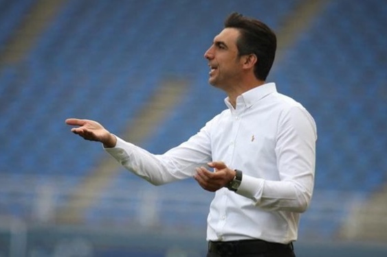  ۴ سرمربی ناموفق استقلالی قطع همکاری کردند