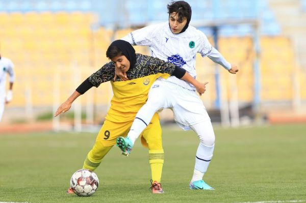 گزارش تصویری دیدار تیمهای فوتبال بانوان شهرداری سیرجان و پالایش گاز ایلام