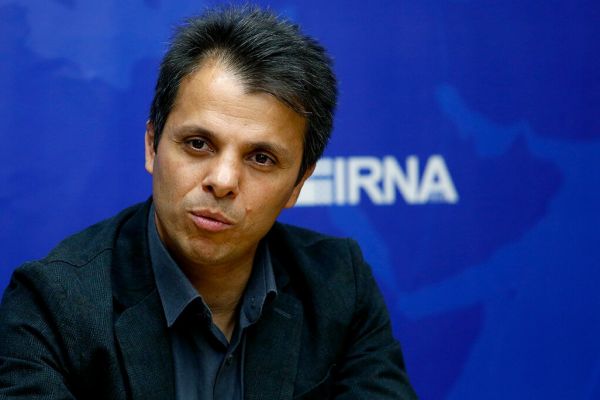 رنگرز نگاه مردم به قهرمانان کشتی متفاوت از سایر رشتهها است