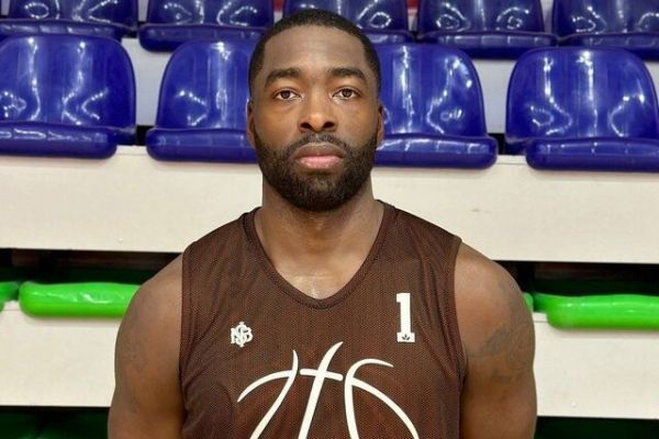  سنتر آمریکایی، بهترین بازیکن هفته دهم لیگ بسکتبال ایران