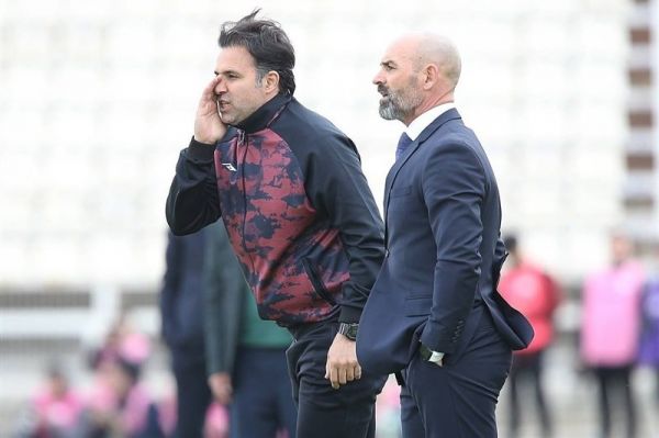 محمد نصرتی ممنوعیت ارتباط تلفنی سرمربی با نیمکت باعث تعجب خمز شد