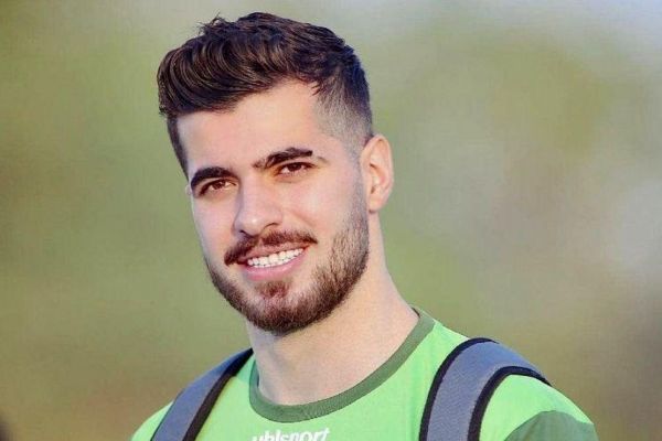  واکنش عزت‌اللهی به پیشنهادهای استقلال و پرسپولیس