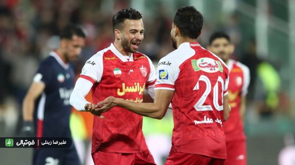  پرسپولیس یک - نساجی صفر  یک گل و سه امتیاز  معادله قهرمانی نیم فصل پیچیده شد