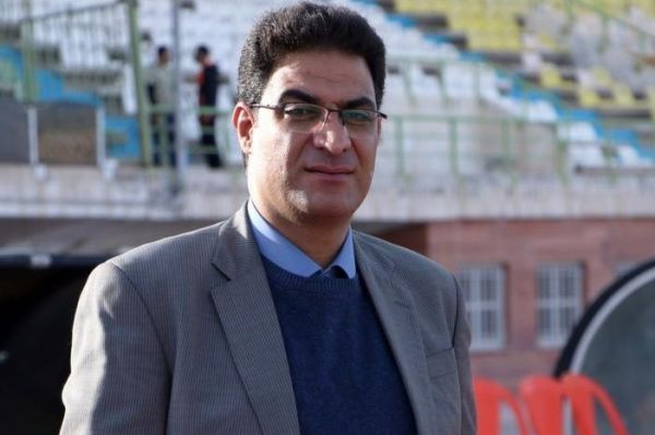  مدیر سپاهان  چه کسی قرارداد ۱۶۰ میلیونی بازیکن استقلال را باور می‌کند