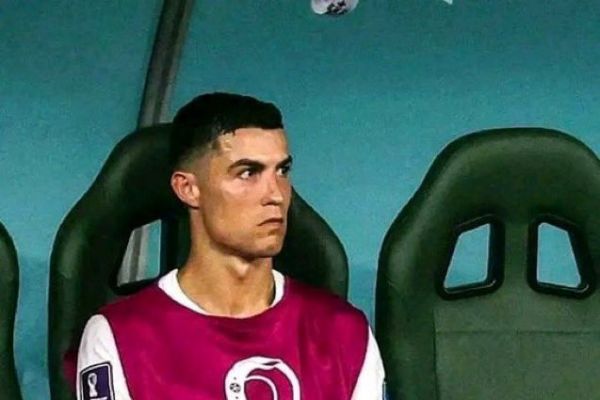 کامنت رونالدو و تمسخر IFFHS به خاطر نبودنش در جمع برترین بازیکنان سال