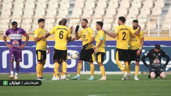 چوب حراج سپاهان به سه ستاره گران قیمت و مازاد