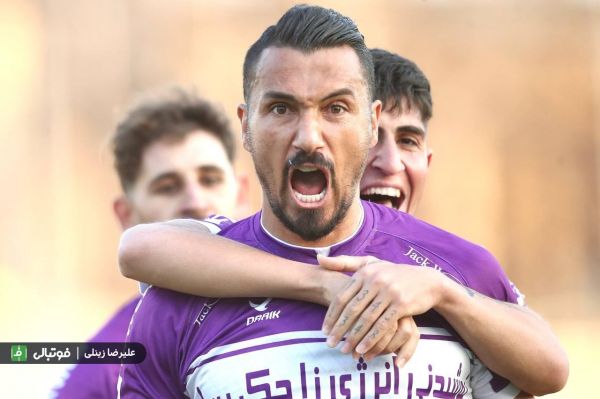  زمستان، فصل مورد علاقه شاکری برای گلزنی